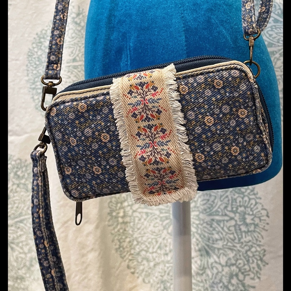 Natural Life Phone & Wallet Crossbody/Wristlet